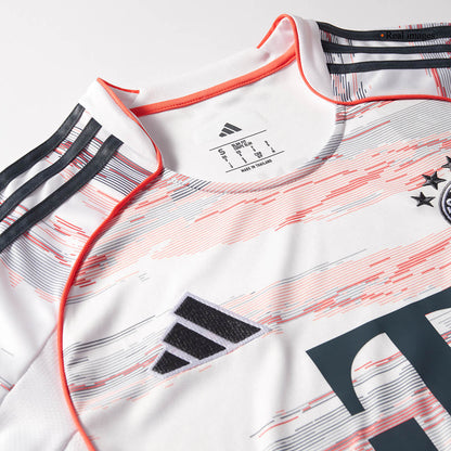 KIMMICH #6 Bayern Munich Extérieur Maillot 2025/26 Blanc