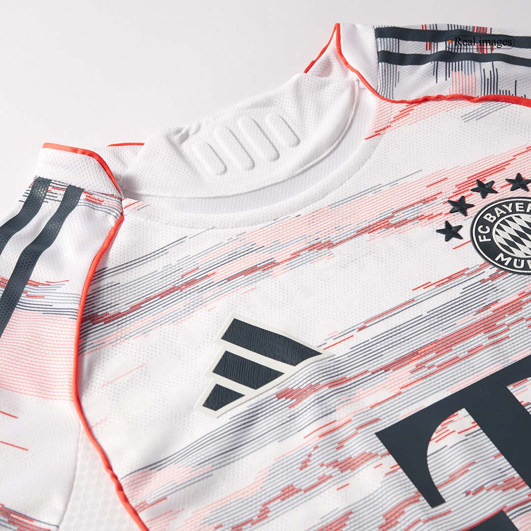 UPAMECANO #2 Bayern Munich Extérieur Maillot 2025/26 Blanc Joueur